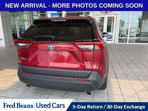 Ruby Flare Pearl 2022 Toyota RAV4 Hybrid XLE