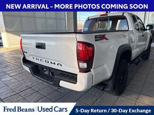 2022 Toyota Tacoma SR