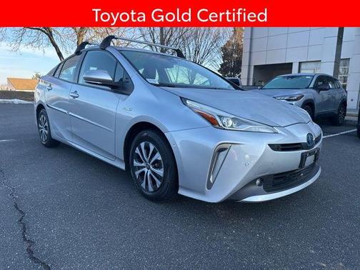2022 Toyota Prius LE