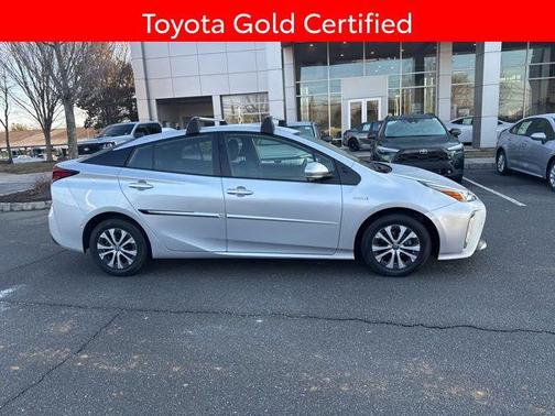 2022 Toyota Prius LE