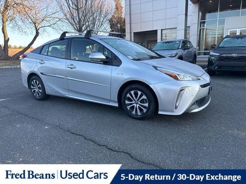 2022 Toyota Prius LE