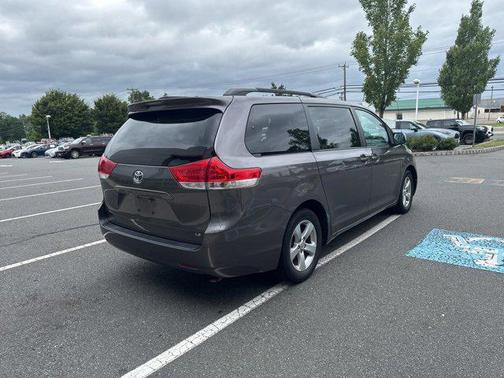 2013 Toyota Sienna LE