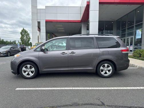 2013 Toyota Sienna LE