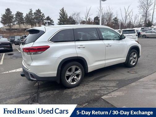 2019 Toyota Highlander 