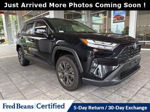 2023 Toyota RAV4 Hybrid XLE Premium