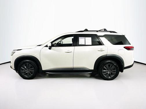 2024 Nissan Pathfinder SV 4WD
