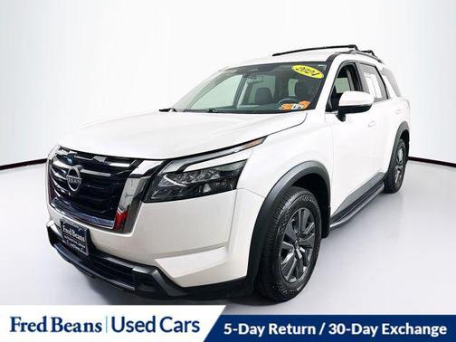 2024 Nissan Pathfinder SV 4WD