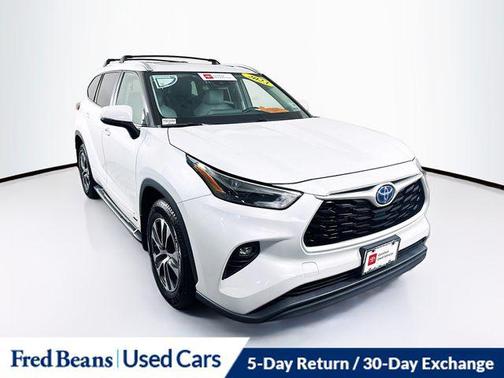 2023 Toyota Highlander Hybrid XLE