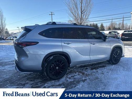 2024 Toyota Highlander XSE