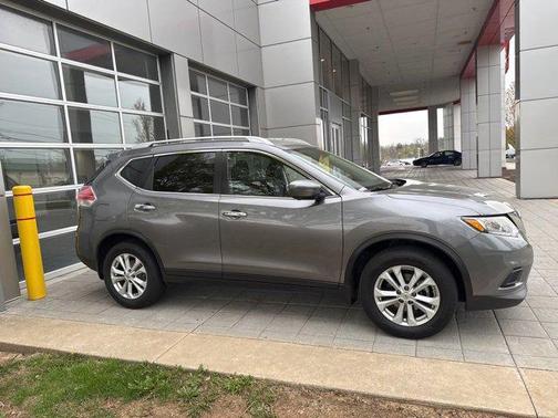 2016 Nissan Rogue SV