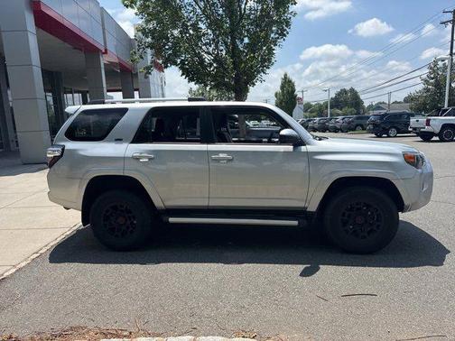 2022 Toyota 4Runner SR5