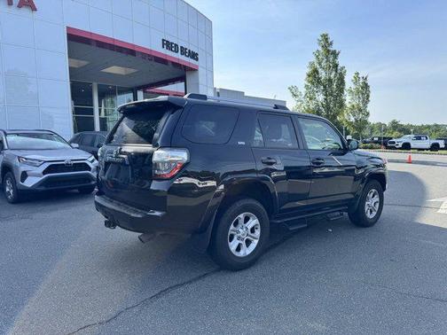 2022 Toyota 4Runner SR5