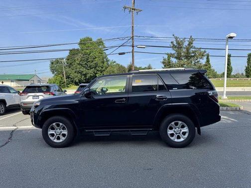 2022 Toyota 4Runner SR5