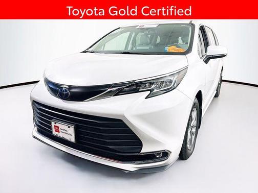 2022 Toyota Sienna XLE 7 Passenger
