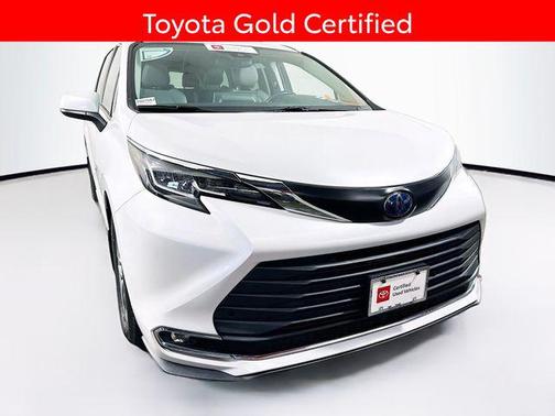 2022 Toyota Sienna XLE 7 Passenger