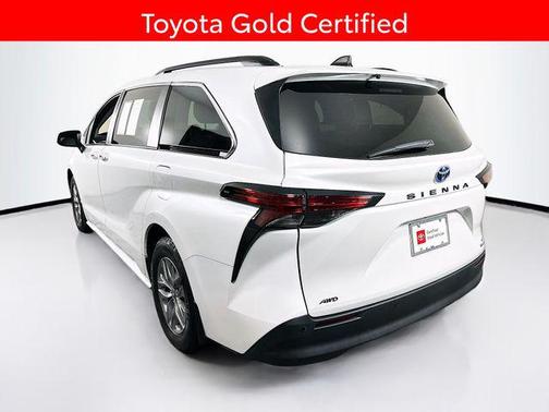 2022 Toyota Sienna XLE 7 Passenger