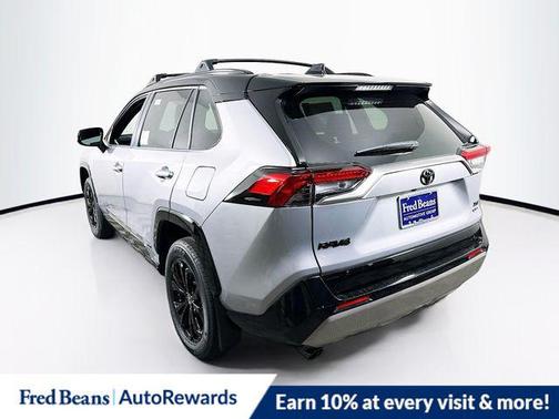 2025 Toyota RAV4 Hybrid SE