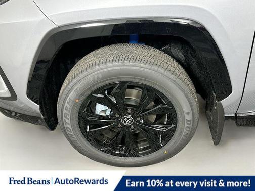 2025 Toyota RAV4 Hybrid SE