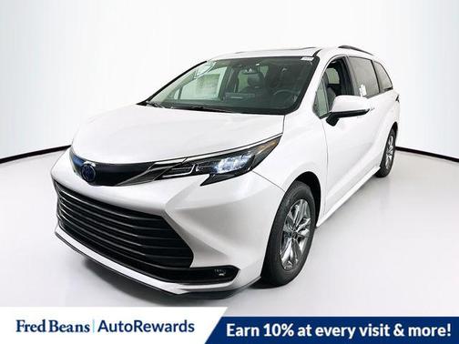 2025 Toyota Sienna XLE 7 Passenger
