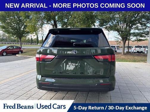 2023 Toyota Sequoia SR5