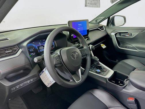 2025 Toyota RAV4 Hybrid SE
