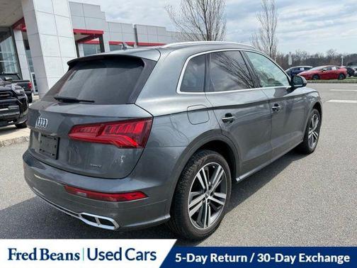 Daytona Gray Pearl Effect 2020 Audi Q5 Premium Plus 55 TFSI e quattro S tronic
