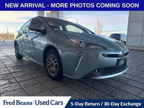 2019 Toyota Prius XLE