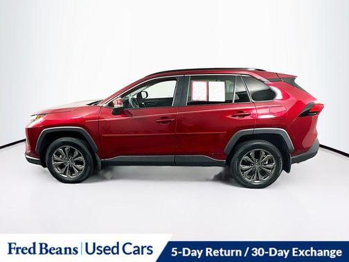 2022 Toyota RAV4 Hybrid XLE Premium