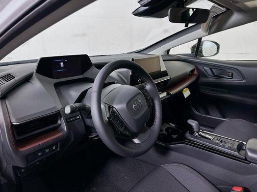 2025 Toyota Prius L