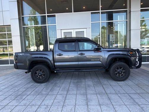 2020 Toyota Tacoma SR5
