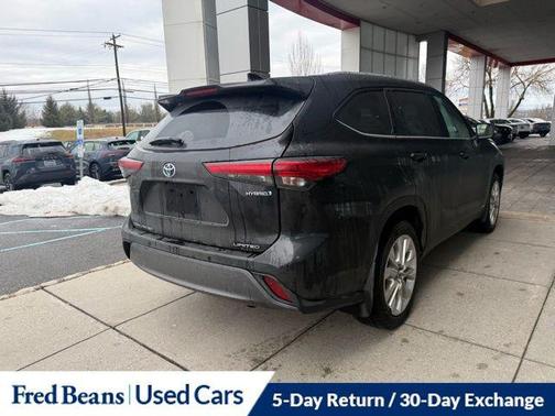 2022 Toyota Highlander Hybrid Limited