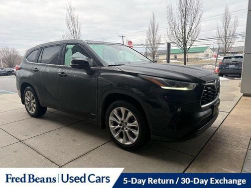 2022 Toyota Highlander Hybrid Limited