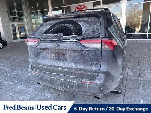 2022 Toyota RAV4 XLE