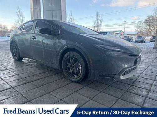 2025 Toyota Prius Plug-In Hybrid SE