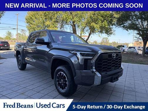 2022 Toyota Tundra SR5
