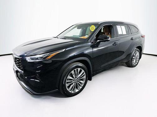 2025 Toyota Highlander Platinum