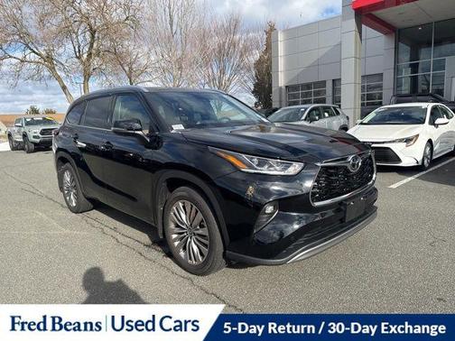 2025 Toyota Highlander Platinum