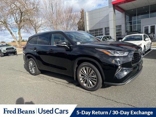 2025 Toyota Highlander Platinum