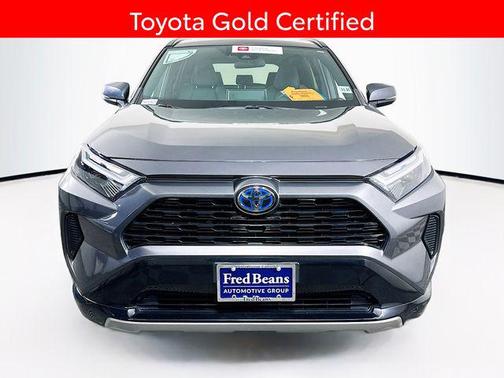 2022 Toyota RAV4 Hybrid SE