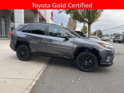 2022 Toyota RAV4 Hybrid SE