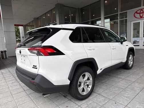 2021 Toyota RAV4 Hybrid XLE