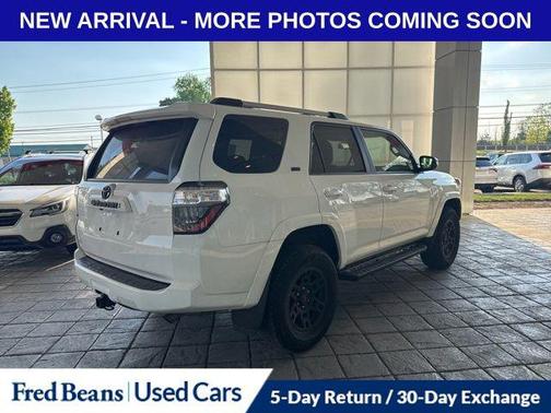 Ice 2024 Toyota 4Runner SR5 Premium