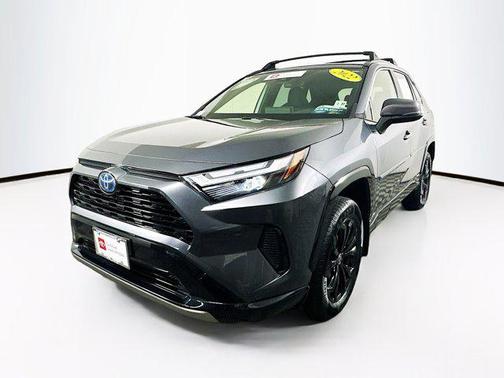 2022 Toyota RAV4 Hybrid SE