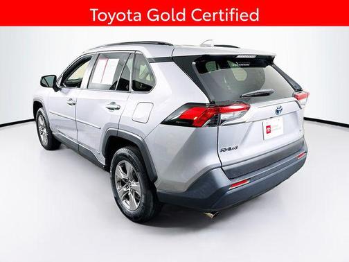 2022 Toyota RAV4 Hybrid LE