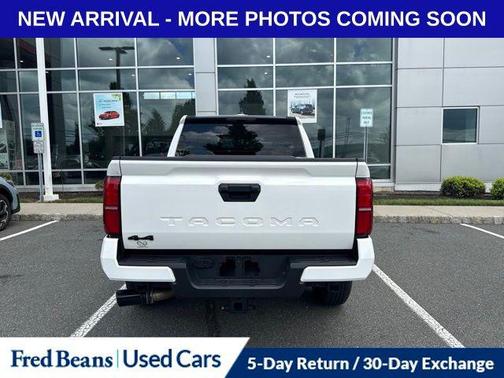 Ice Cap 2025 Toyota Tacoma SR5