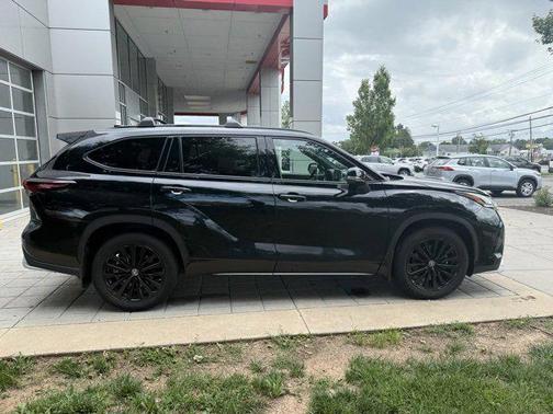 2024 Toyota Highlander XSE