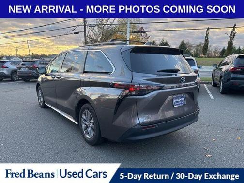 2023 Toyota Sienna XLE