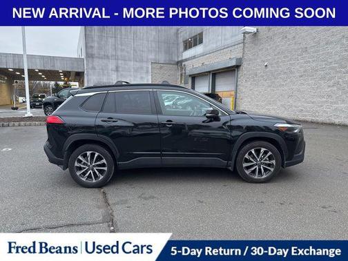 2023 Toyota Corolla Cross XLE