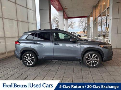 2022 Toyota Corolla Cross XLE