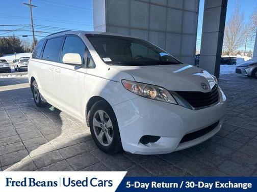 2013 Toyota Sienna LE